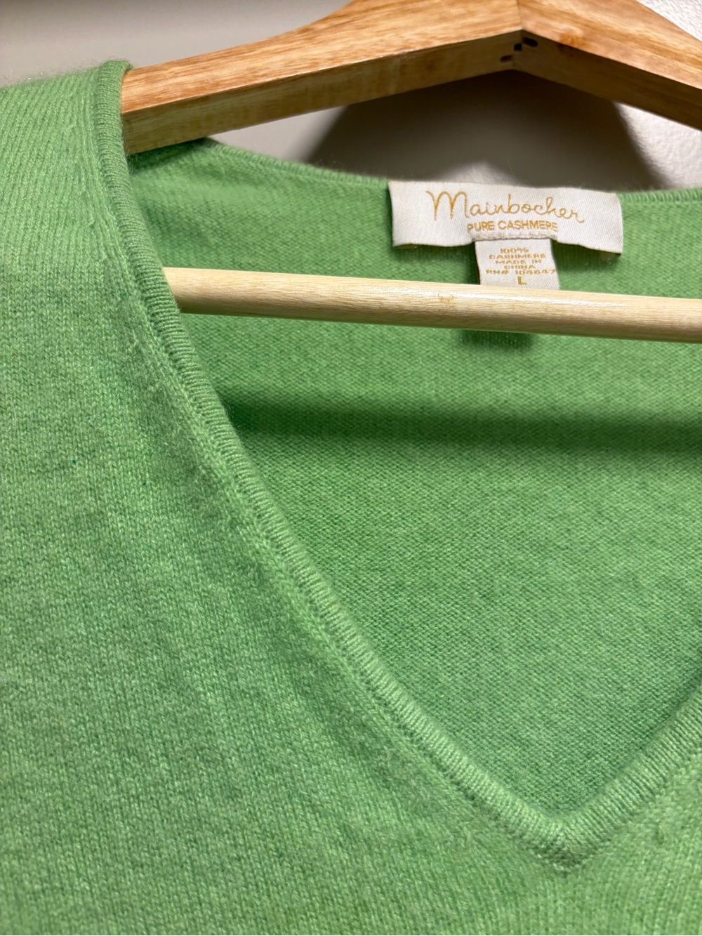 Mainbocher Pure Cashmere V-Neck Sweater Size L Green 100% Cashmere Pullover - Picture 3 of 7